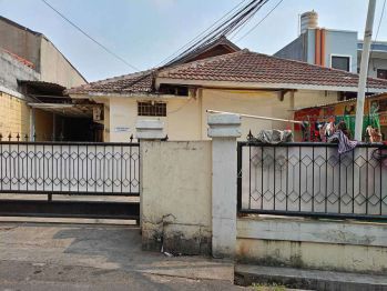 Rumah kost pete jalan H.Nawi II dekat pondok indah jaksel hitung tanah