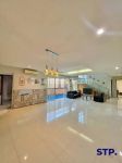 thumbnail-disewakan-rumah-2-lantai-graha-natura-semi-furnished-surabaya-11