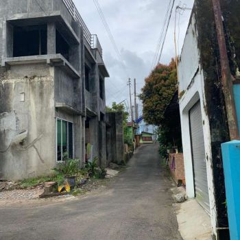 di jual usaha kost 90 % bangun 2 lantai berkoh