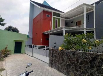 Dekat UGM Jogja, Kost Exclusive dijual Full Penghuni, Tegalrejo