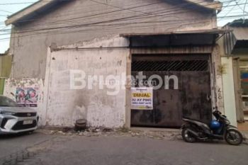 GUDANG AREA LEBAK SELANGKAH KE KENJERAN