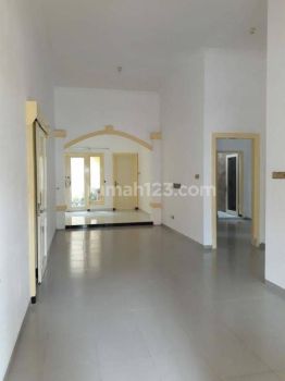 DISEWAKAN RUMAH MURAH STRATEGIS DI PERMATA JINGGA SUKARNO HATTA MALANG