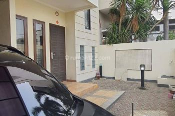 Dijual Rumah di Palmerah Jakarta Barat Siap Huni