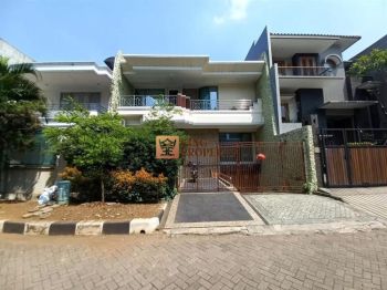 Dijual Rumah 2 Lantai 250m2 Cluster Favorite Perum Puri Kencana SHM