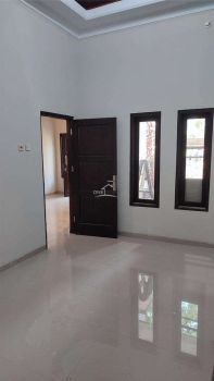 Rumah bersebelahan dengan stadion maguwoharjo