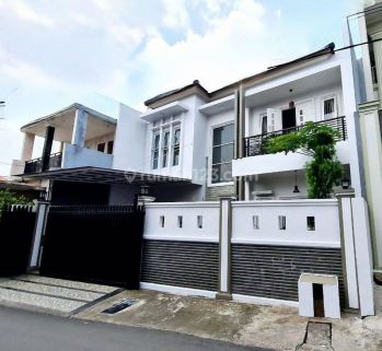 Rumah Bagus Terawat Bebas Banjir di Duren Sawit Jakarta Timur