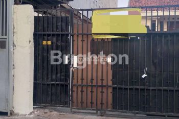 RUMAH KEMAYORAN JAKARTA PUSAT 2 LANTAI