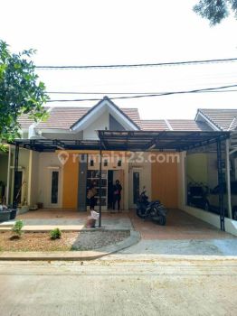 Rumah lega depan taman dan nyaman di Mutiara Gading City Bekasi