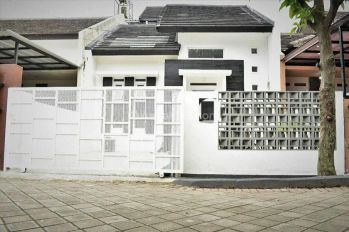 Rumah Cantik di Margasari Ciwastra Bandung
