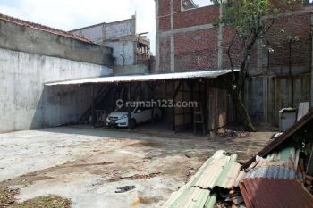 DIJUAL HITUNG TANAH SAJA BONUS RUMAH TINGGAL DAN GUDANG DI KOPO