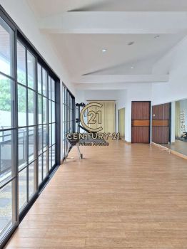 Rumah Siap Huni Dalam Private Cluster Dilengkapi Dengan Swimming