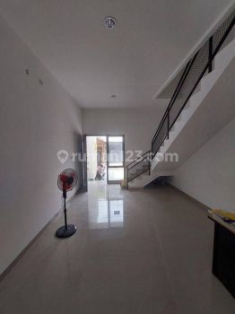 Rumah Di jakarta Barat Siap Huni Strategis Dekat Mall Puri Indah Dekat Lippo ( )