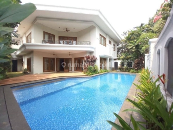 Disewakan Rumah Mewah Luxury Harga Murah Siap Huni Private Pool Harga Murah Jis