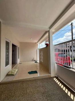 DI JUAL RUMAH SAWOJAJAR 1