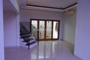 Rumah Bagus Dan Strategis Di Tebet Barat Jakarta Selatan S7041