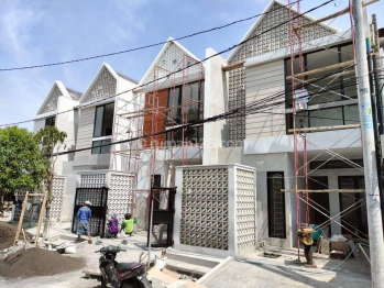 Dijual Rumah Baru 2 Lantai Perumahan Gading Pantai Dekat Kenjeran