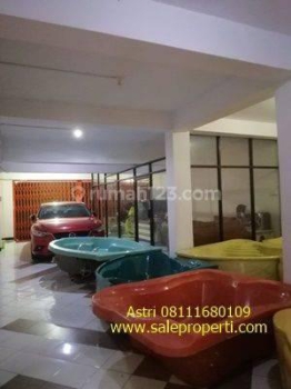 Ruko Amat Besar Pinggir Jln Raya Suryotomo Malioboro Yogyakarta