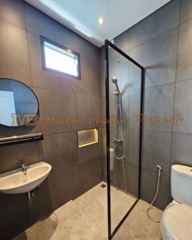 RUMAH 2LT KONSEP BALI, CASH ATAU KPR, KENCANALOJA BSD DIJYALCEPAT!!!