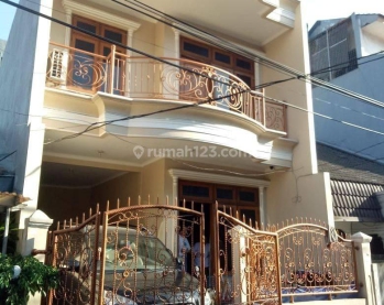 Rumah bagus tanjung duren siap huni harga murah(td41)