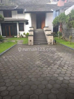 Dijual Rumah Semi Furnished SHM di Komplek Budisari, Bandung