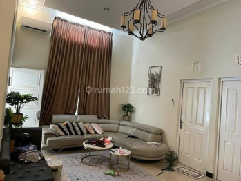 Rumah siap huni bangunan baru di Grafika Banyumanik