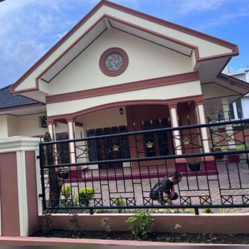 Kost STM medan parkir mobil luas