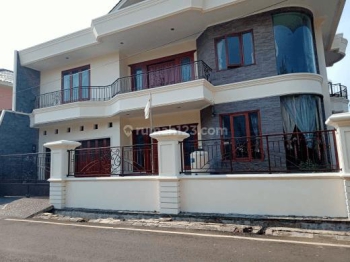 rumah cantik siap huni di duren sawit Jakarta timur(Jo/sa)