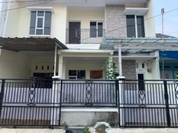 Disewakan Rumah Tahunan Design Minimalis,Kokoh di Perum Dukuh Zambrud