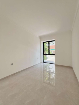 Rumah Brand New di Taman Puri Bintaro Jaya Sektor 9 Ada kolam renang