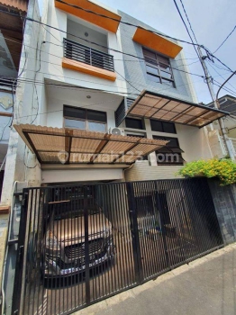 Non.592 Rumah 3,5 Lantai, Jln 1 Mobil tanjung Duren Jakarta Barat