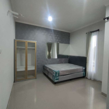 DIJUAL RUMAH CLUSTER 2 LANTAI LOKASI STRATEGIS DI KOTA JAKARTA