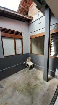 DISEWAKAN RUMAH DI PARAKSARI