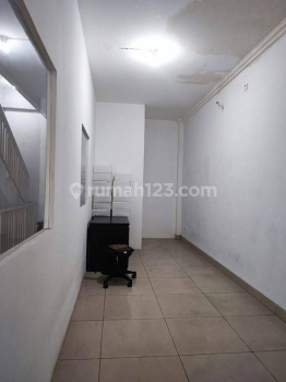 Ruko Sentra Niaga, Green Lake City, Lantai 1 Dan 2, Hadap Jalan.