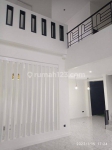 thumbnail-jual-rumah-2-lantai-bangunan-baru-berkelas-13