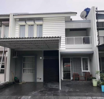 rumah di cluster Sutera feronia park utama , serpong kota tangerang