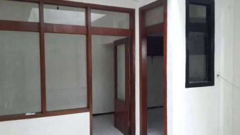 bangunan lama dihitung tanah, strategis di tengah kota bandung