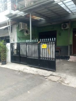 OVER KONTRAK KONTRAKAN KOSONGAN 3 PETAK