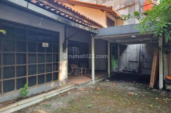 Dijual rumah lama butuh renovasi Pelajar Pejuang