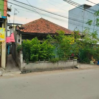 Rumah Pinggir Jalan Ramai Kuliner