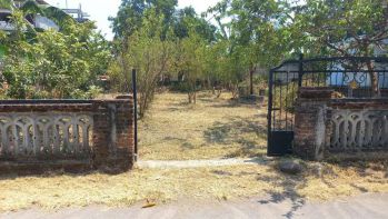 Tanah datar jalan aspal SHM