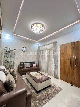 Rumah nyaman dan tenang dekat Toll Cibubur dan MRT 6 carport 3+2 KT Patra Puri