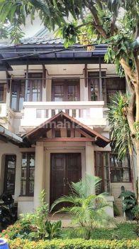 Rumah di Jalan Taman Bukit Chedi Lippo Karawaci 2 Lantai SHM
