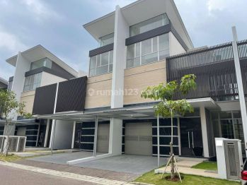 Rumah Brand new Golf dan Sea View