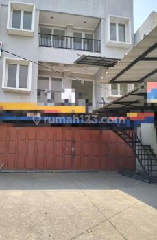 Ruko Gandeng 3 Lantai Lokasi Strategis di Harapan Indah 13159 Sri