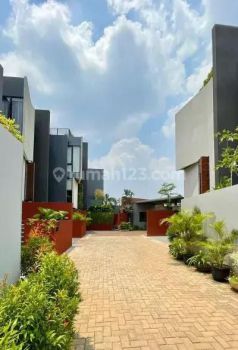 Rumah Mewah Non Furnished Bintaro Jakarta Selatan