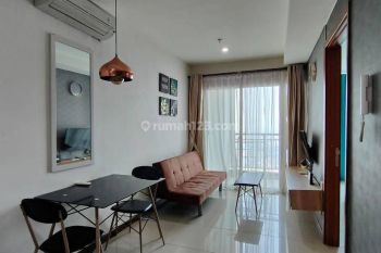Disewakan Apartemen Cosmo Mansion 3 Bedroom Lantai Tengah Furnished