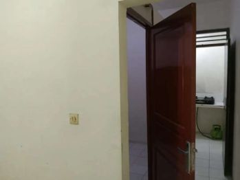 Sell Rumah: Kontrakan Bu Rus