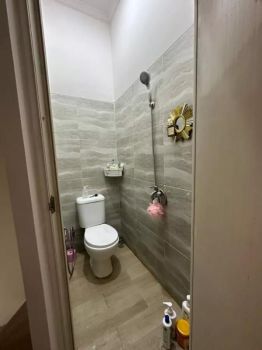 Rumah di jual daetah kota aman nyaman dekat Glodok