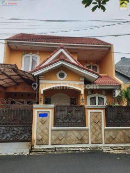 Rumah 2 Lantai Bagus Unfurnished SHM di Taman Gigi Galaxy, Bekasi