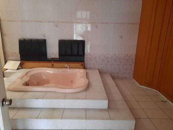 Rumah 2 lt Disewakan Lokasi Pusat Kota Surabaya Cocok untuk Kantor